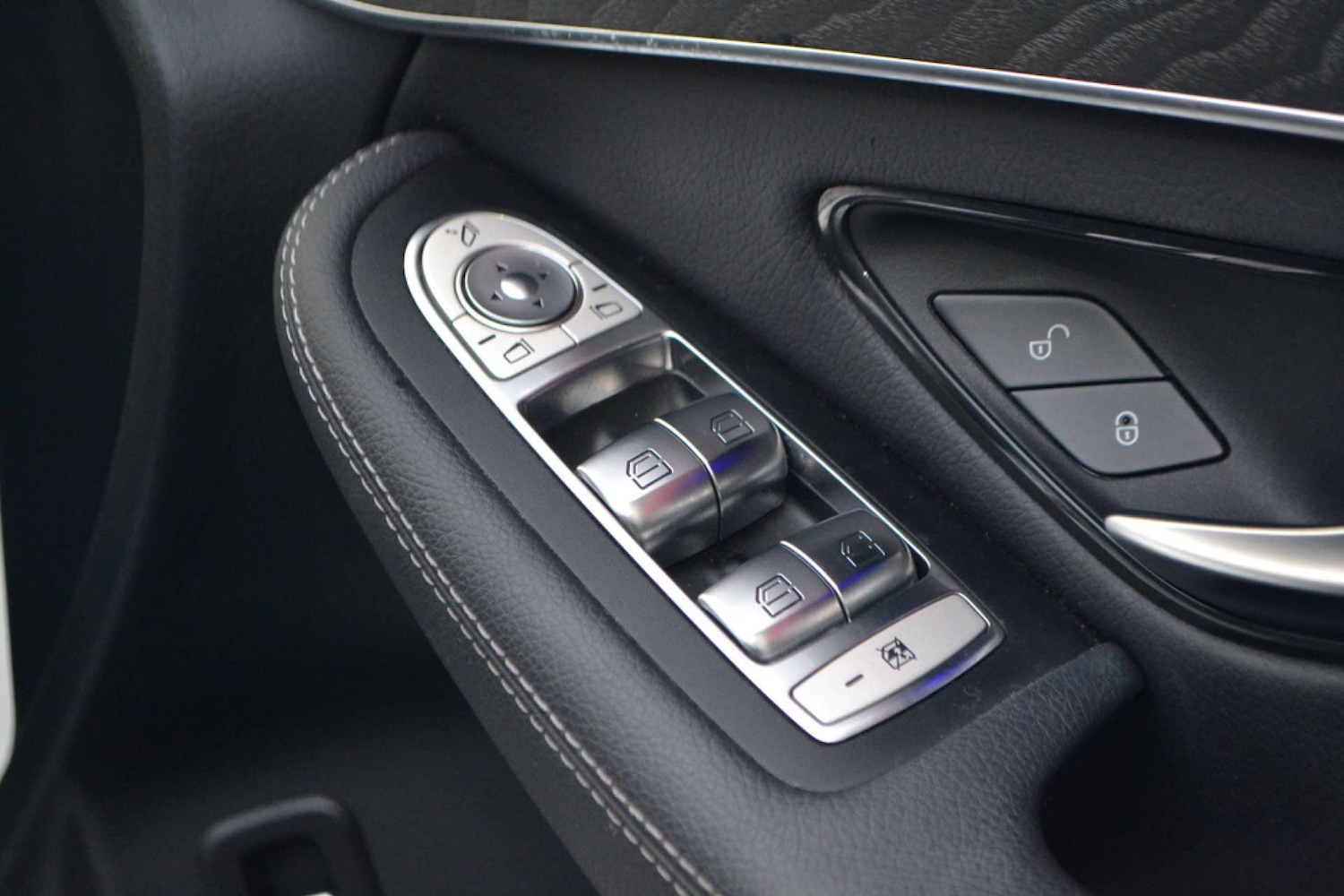 Used Mercedes-Benz GLC 2019 for sale - 76618096: Photo 37