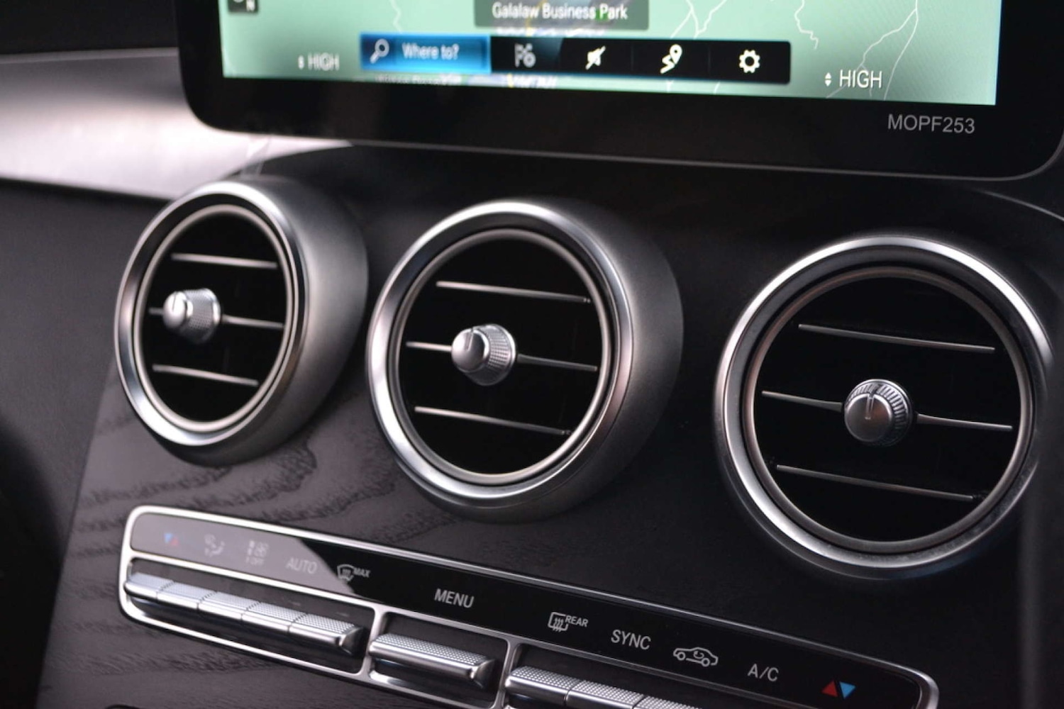 Used Mercedes-Benz GLC 2019 for sale - 76618096: Photo 56