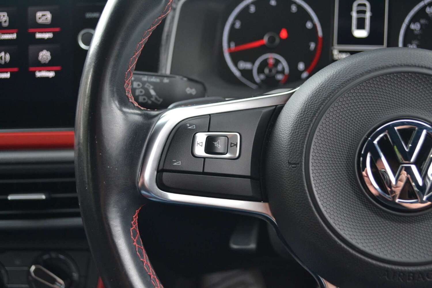 Used Volkswagen Polo 2020 for sale - 76614742: Photo 35