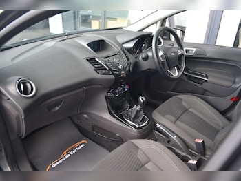 Used Ford Fiesta 2015 for sale - 79404899: Photo