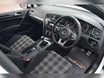 Used Volkswagen Golf 2016 for sale - 78145501: Photo