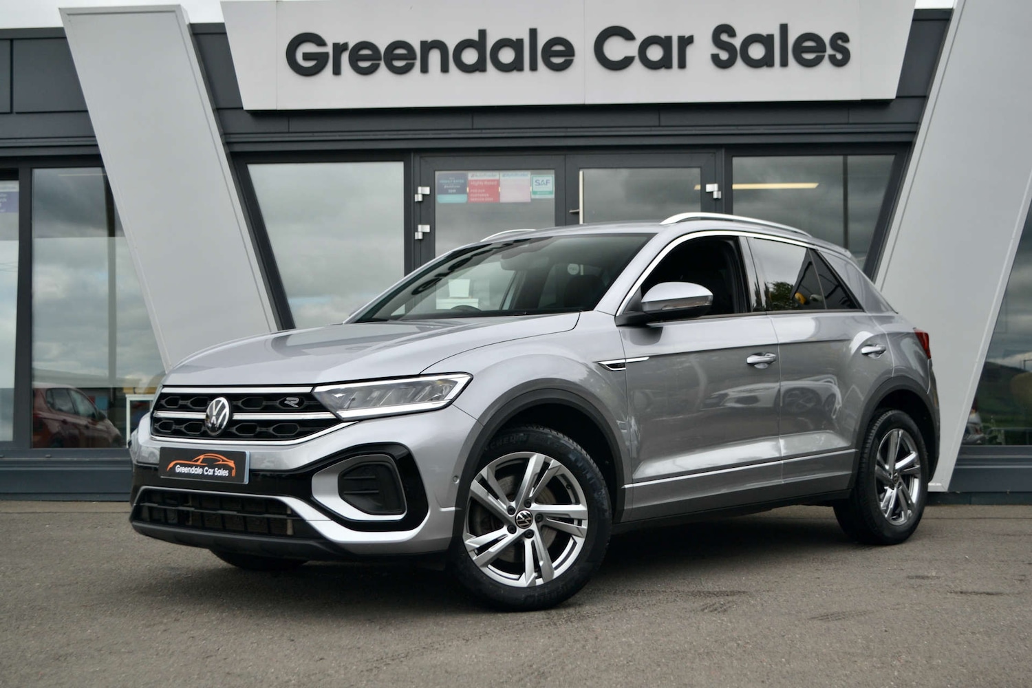 Used Volkswagen T-Roc 2023 for sale - 76614741: Photo 2