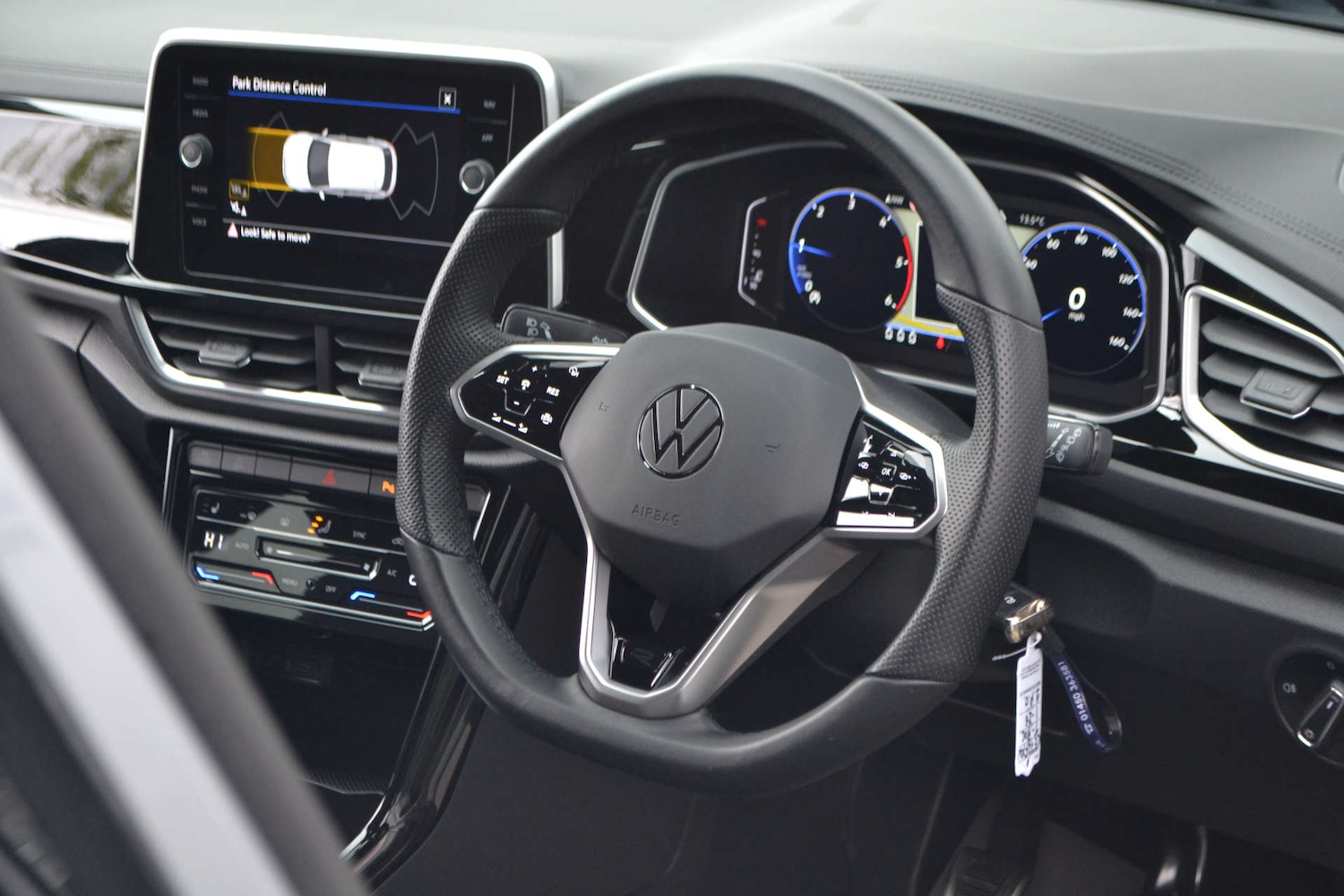 Used Volkswagen T-Roc 2023 for sale - 76614741: Photo 28