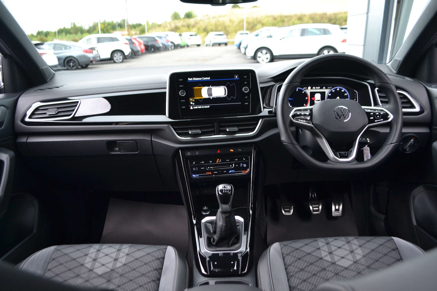 Used Volkswagen T-Roc 2023 for sale - 76614741: Photo 31