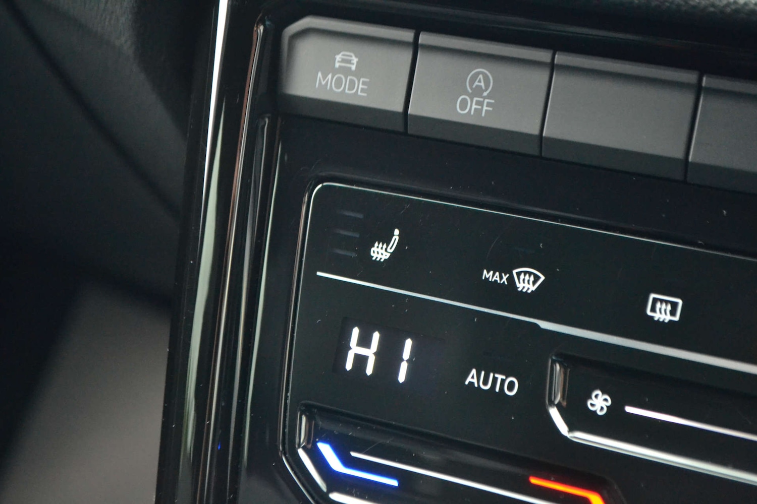 Used Volkswagen T-Roc 2023 for sale - 76614741: Photo 43