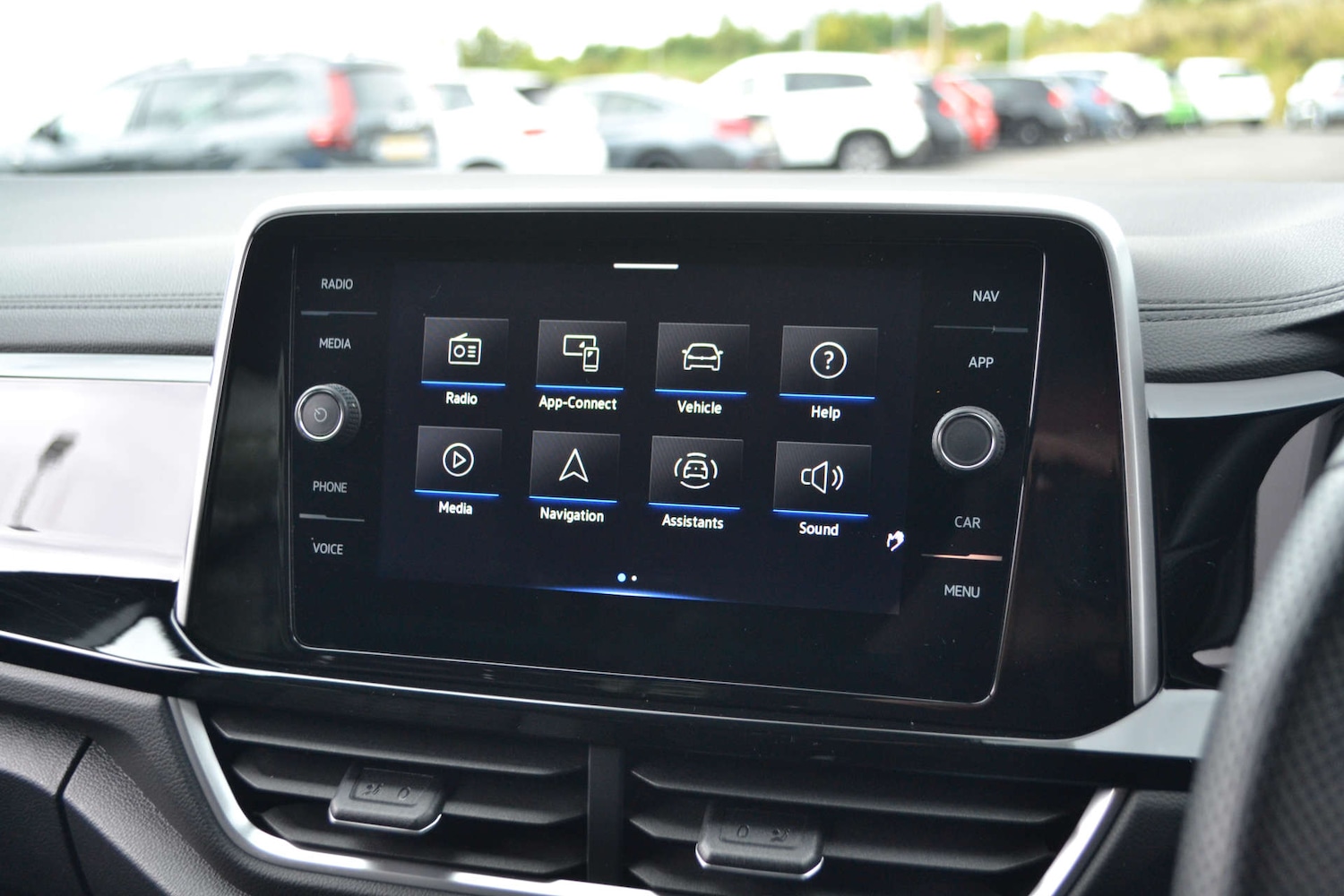 Used Volkswagen T-Roc 2023 for sale - 76614741: Photo 44