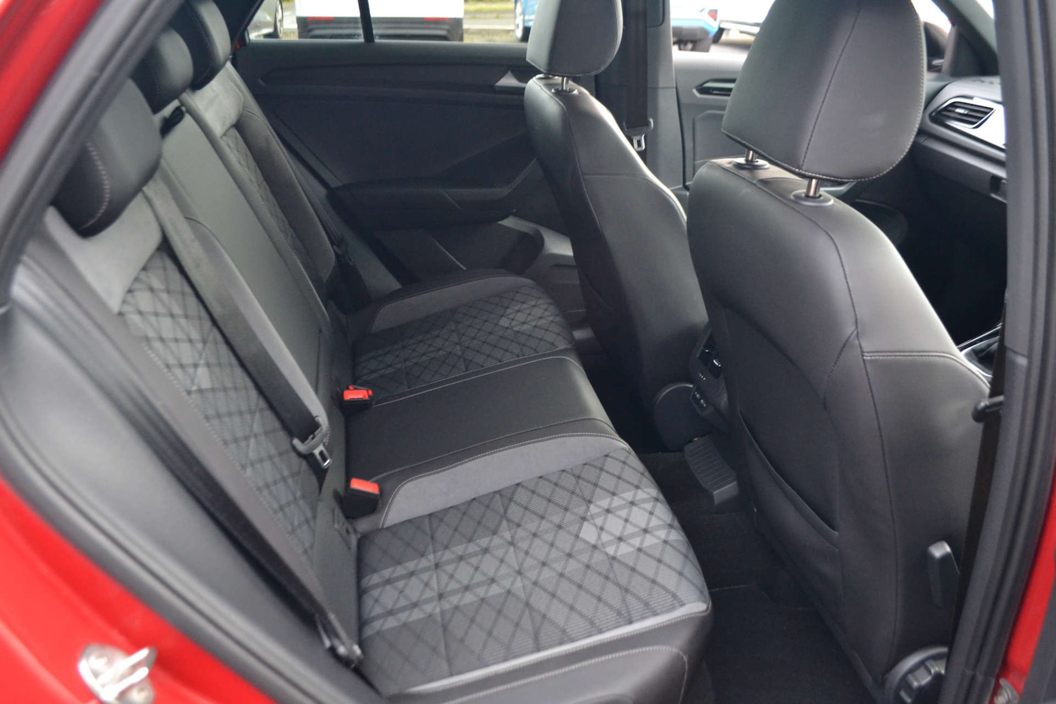 Used Volkswagen T-Roc 2022 for sale - 76618102: Photo 25