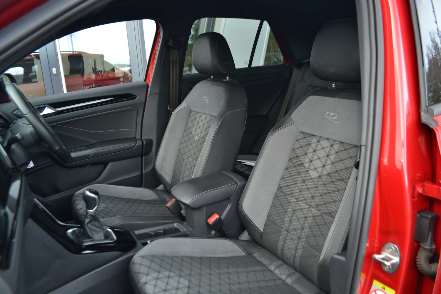 Used Volkswagen T-Roc 2022 for sale - 76618102: Photo 34