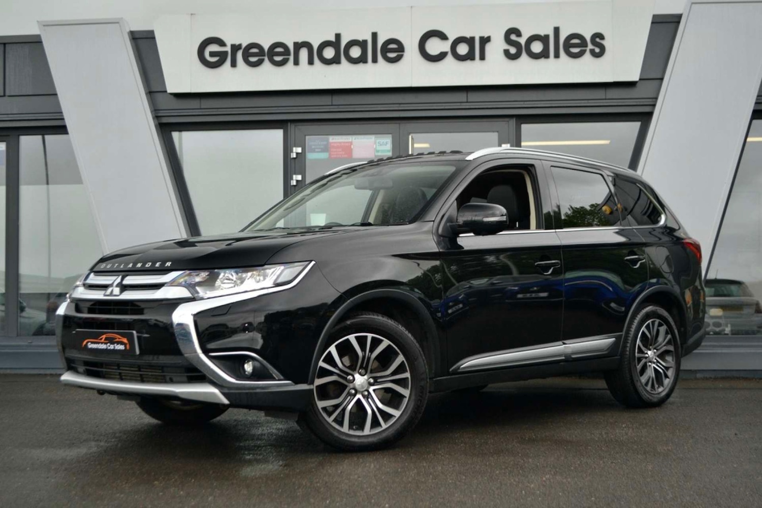 Used Mitsubishi Outlander 2018 for sale - 77035659: Photo 2