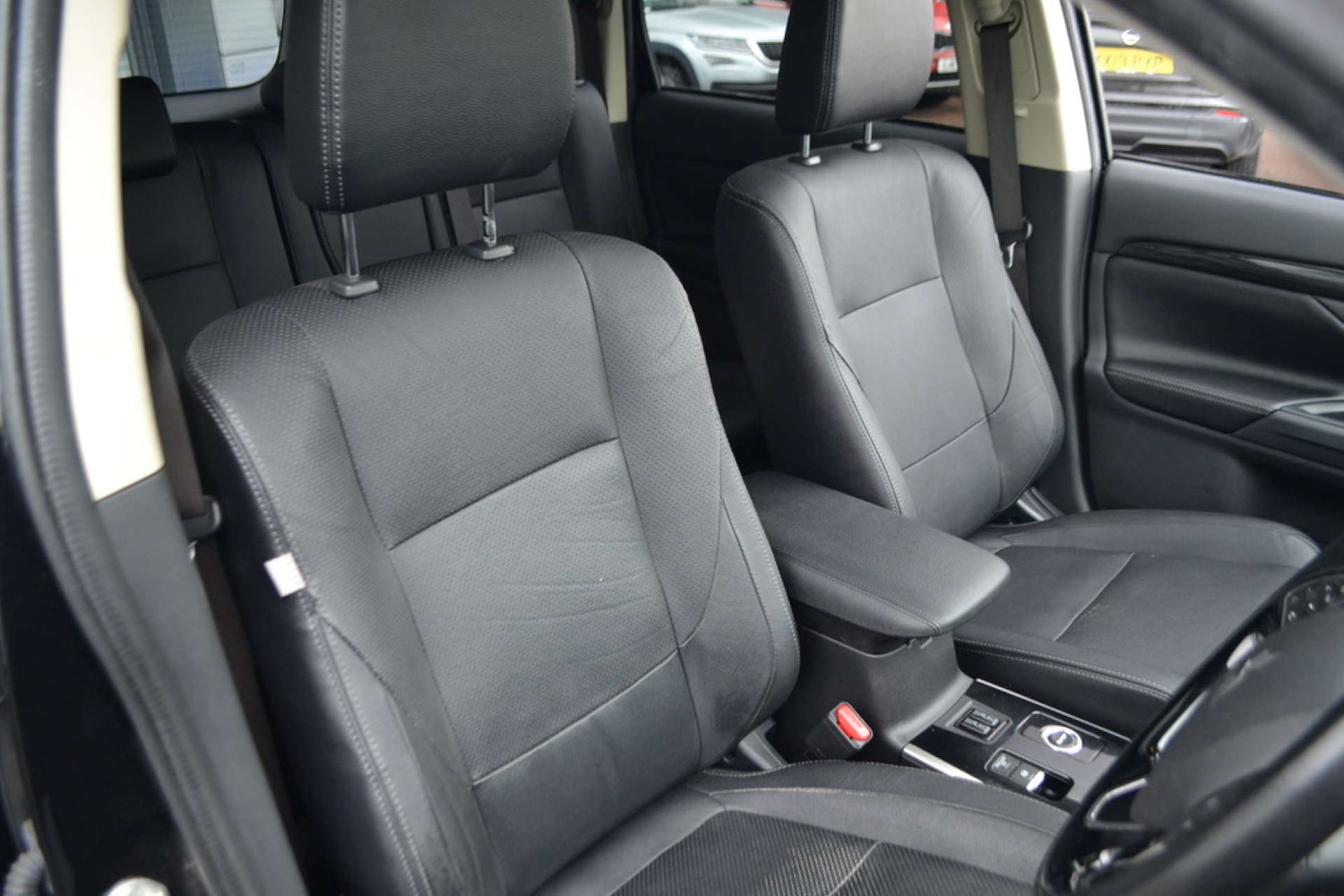 Used Mitsubishi Outlander 2018 for sale - 77035659: Photo 35