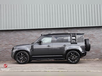 Used Land Rover Defender 110 2023 for sale - 75532150: Photo