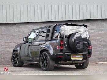 Used Land Rover Defender 110 2023 for sale - 75532150: Photo