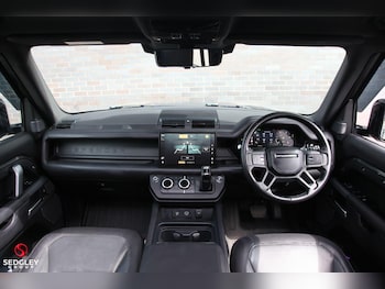 Used Land Rover Defender 110 2023 for sale - 75532150: Photo
