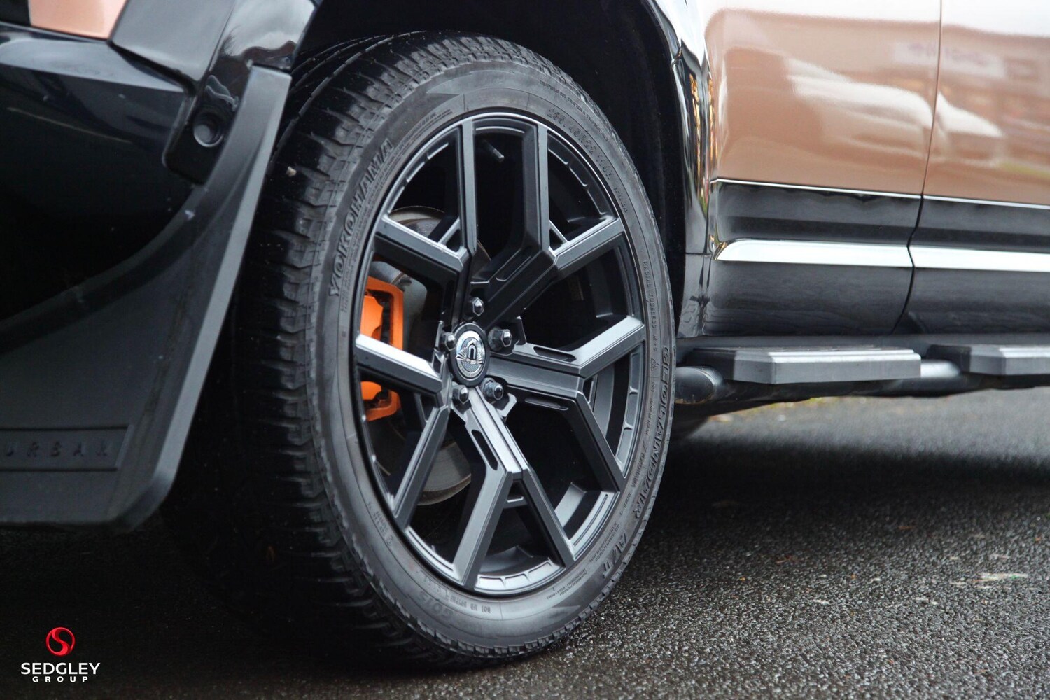 Used Land Rover Defender 110 for sale - 77344410: Photo 11