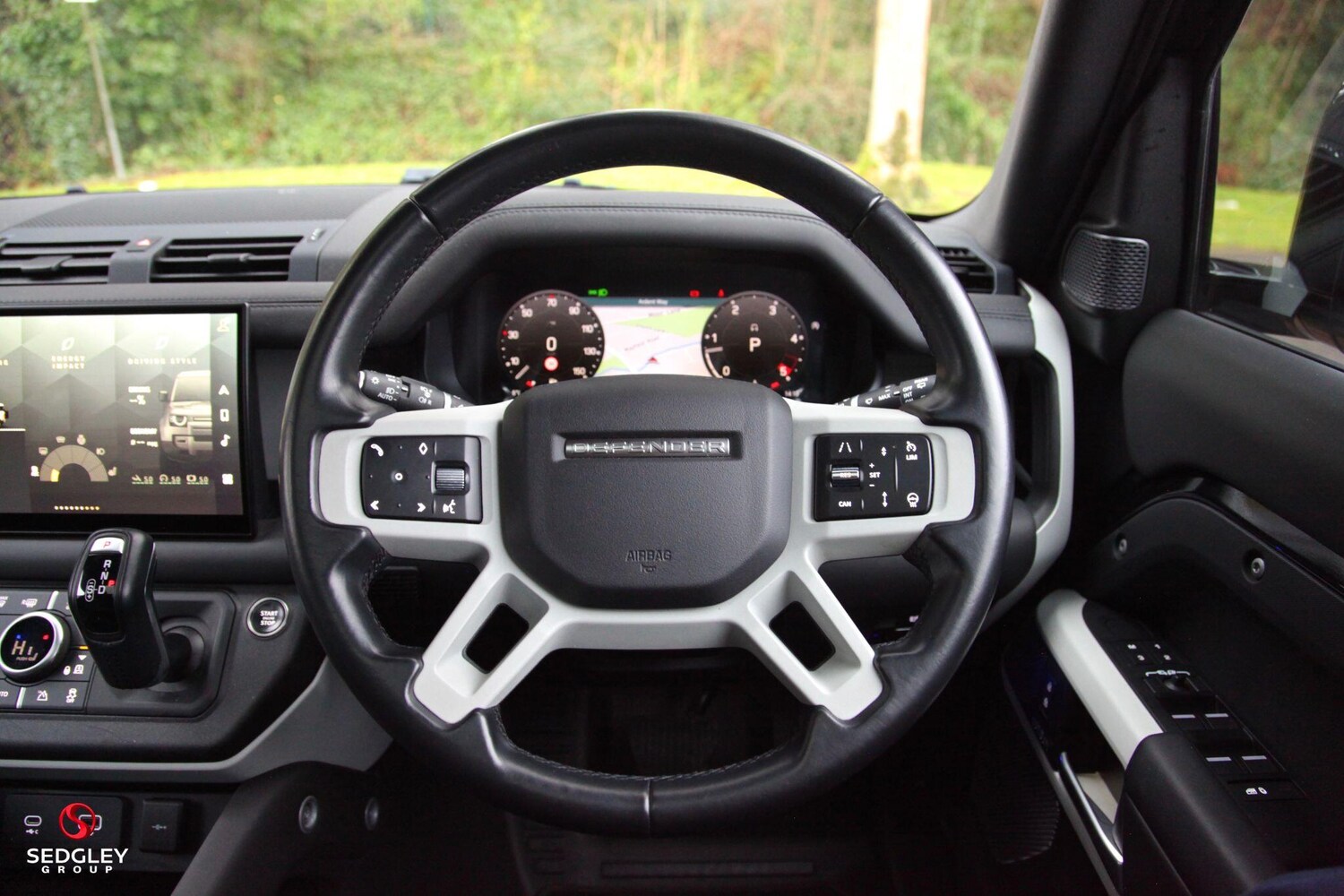 Used Land Rover Defender 110 for sale - 77344410: Photo 17