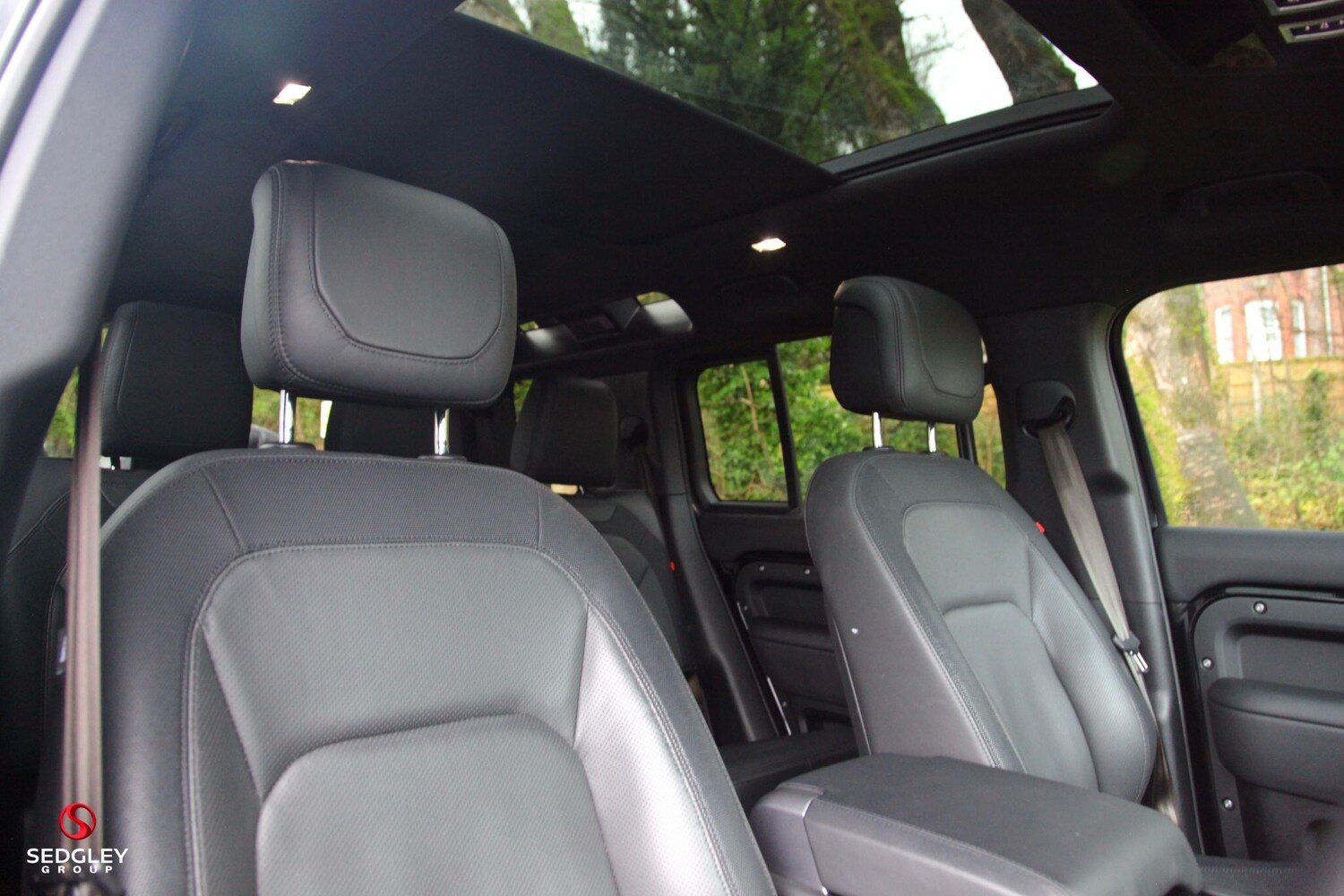 Used Land Rover Defender 110 for sale - 77344410: Photo 18