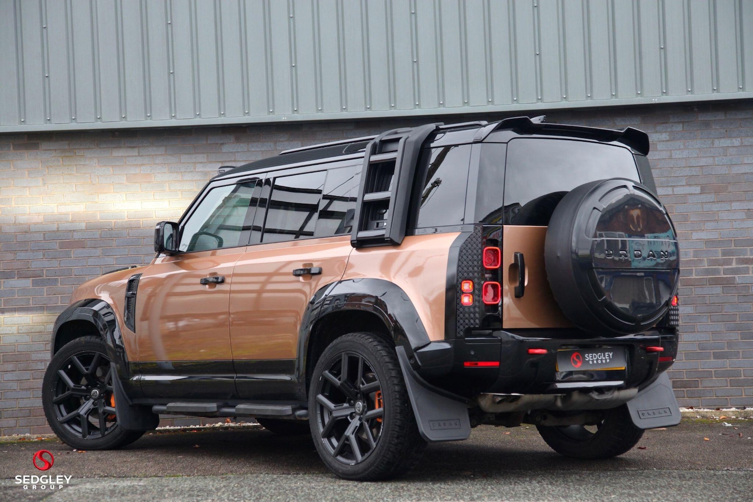 Used Land Rover Defender 110 for sale - 77344410: Photo 3