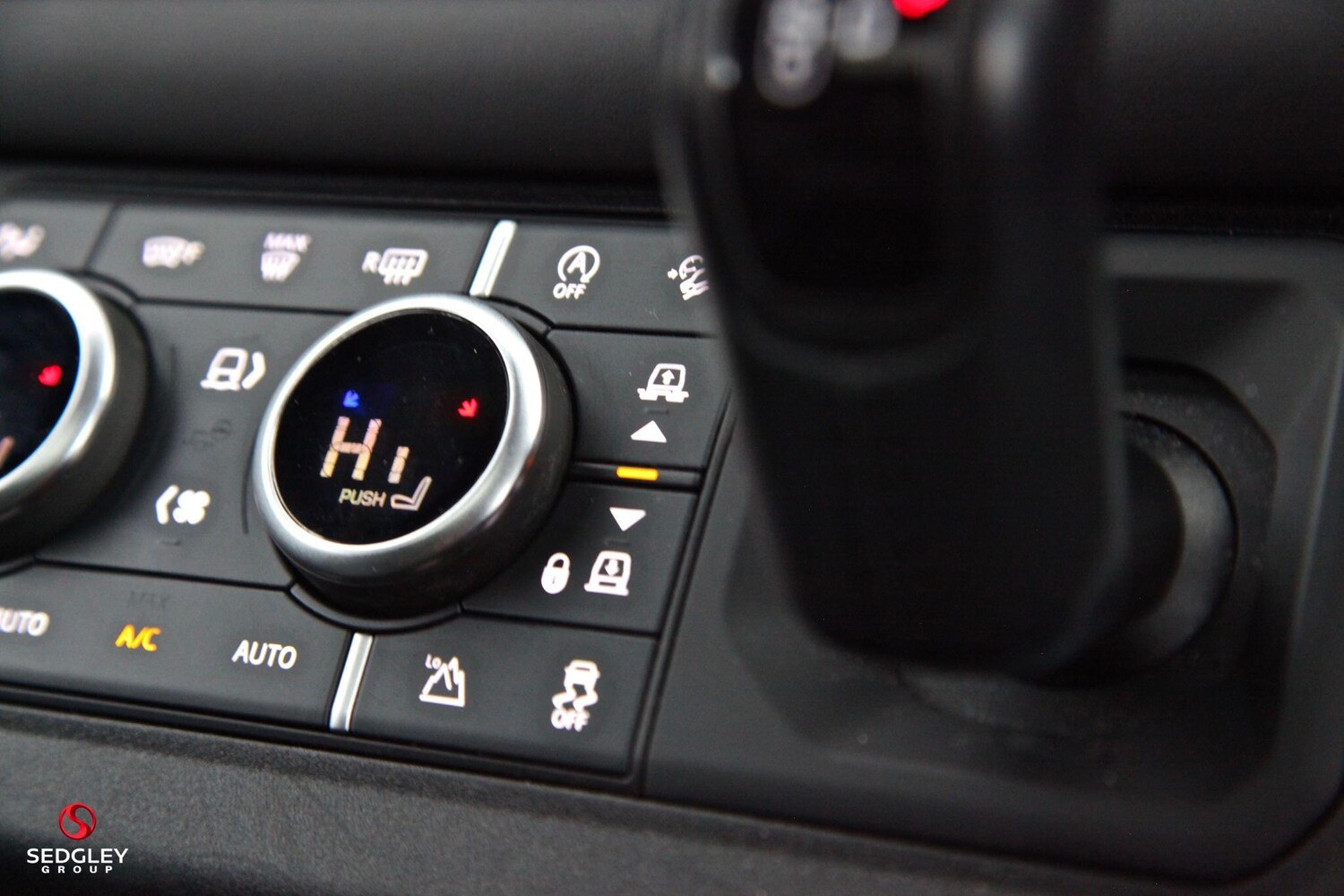 Used Land Rover Defender 110 for sale - 77344410: Photo 30