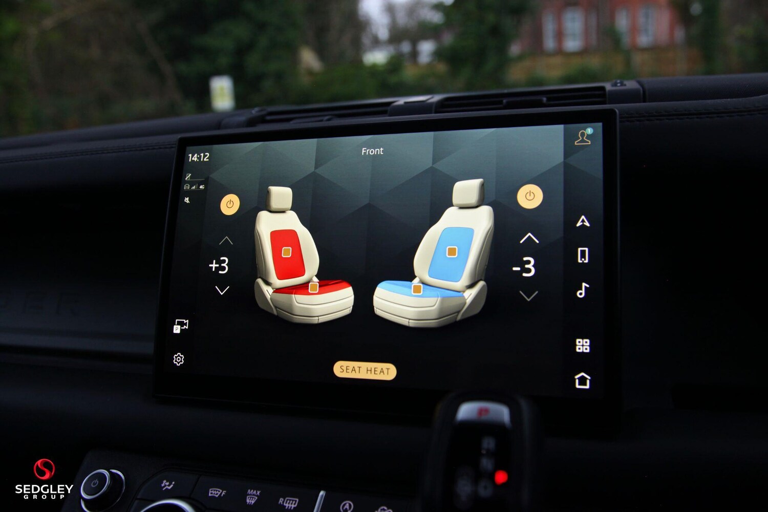 Used Land Rover Defender 110 for sale - 77344410: Photo 32