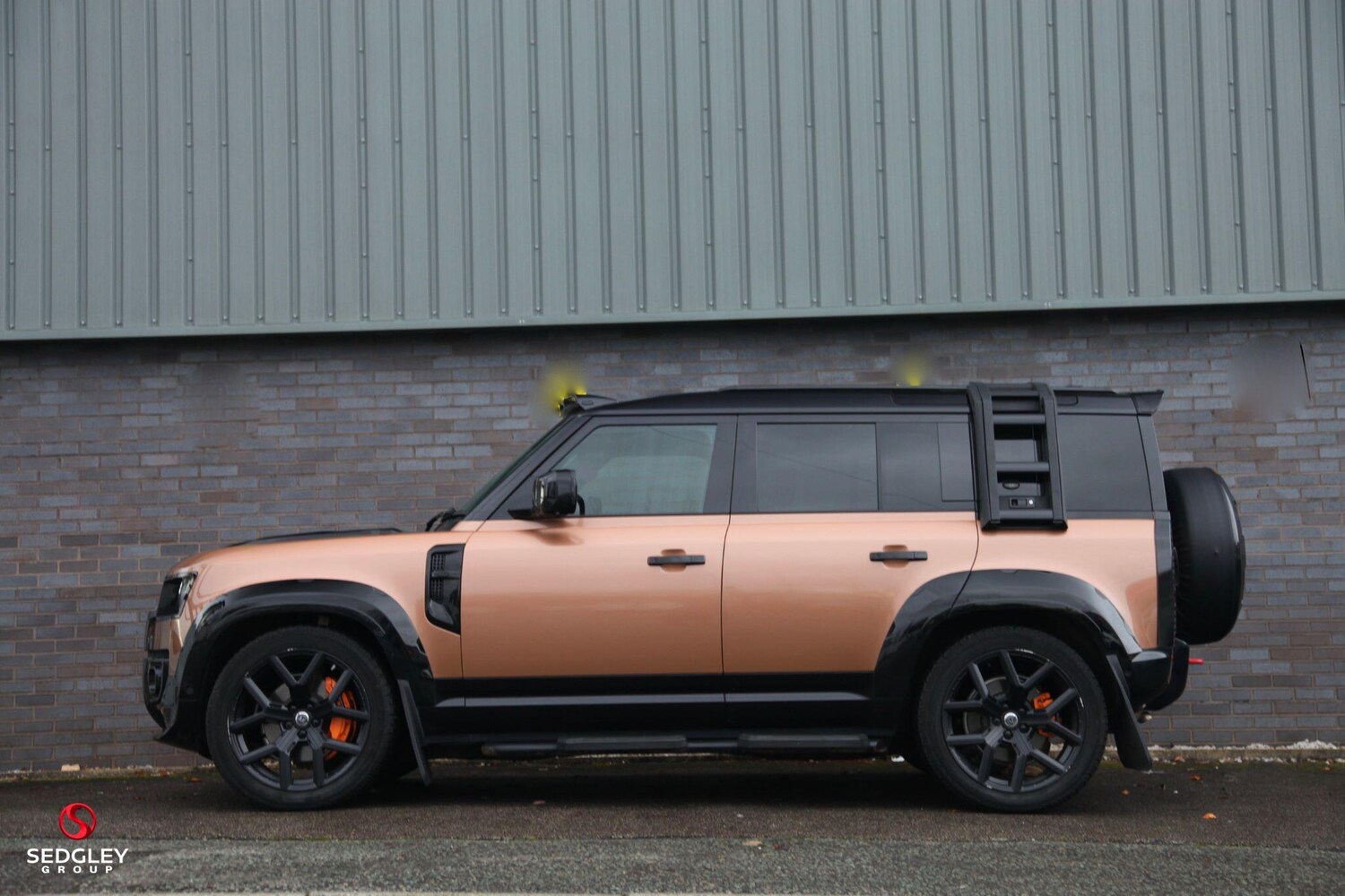 Used Land Rover Defender 110 for sale - 77344410: Photo 7