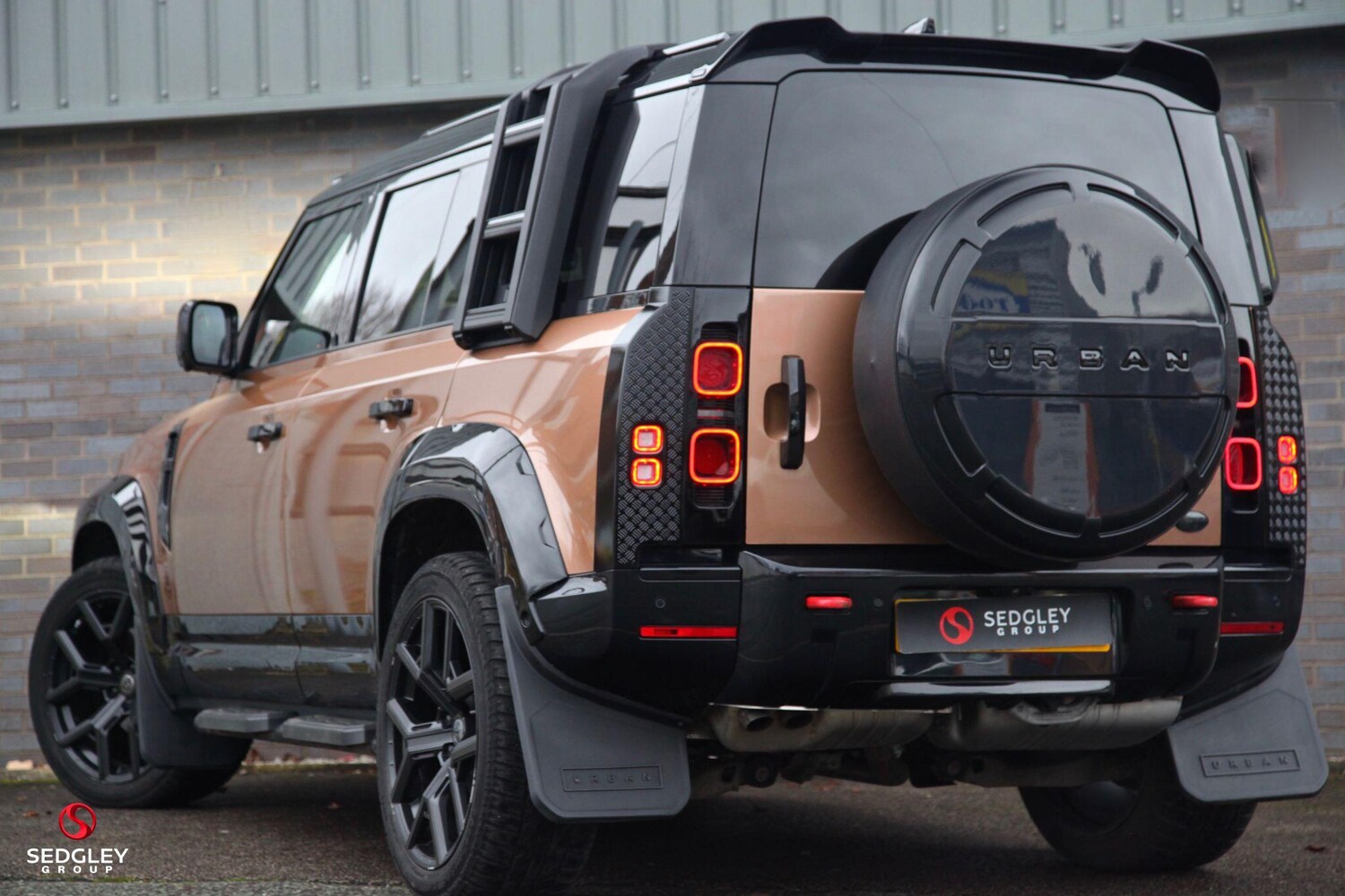 Used Land Rover Defender 110 for sale - 77344410: Photo 8