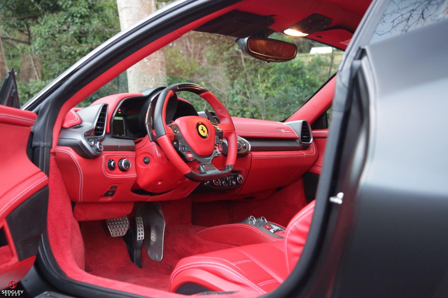 Used Ferrari 458 2017 for sale - 77174418: Photo 2