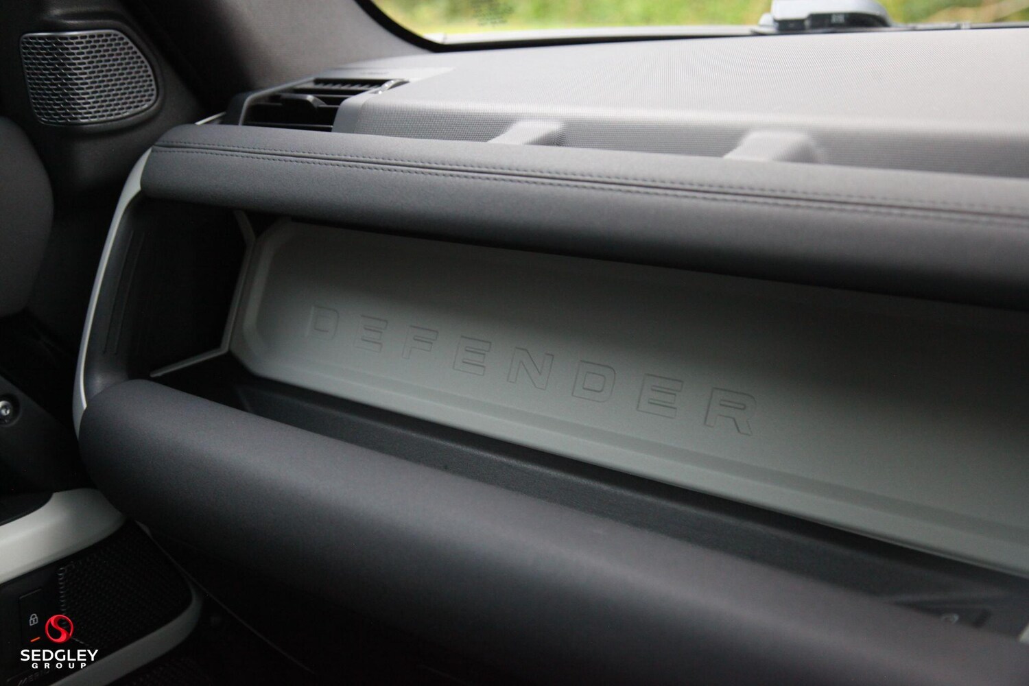 Used Land Rover Defender 90 for sale - 78047055: Photo 34