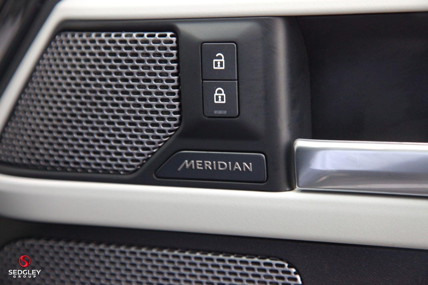 Used Land Rover Defender 90 for sale - 78047055: Photo 43