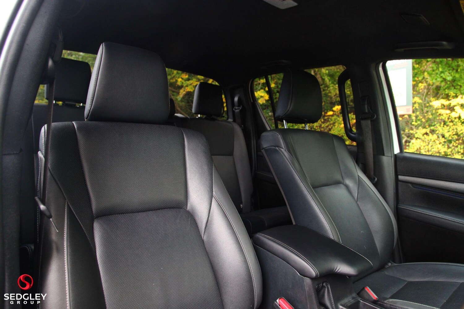 Used Toyota Hilux 2024 for sale - 76349911: Photo 18