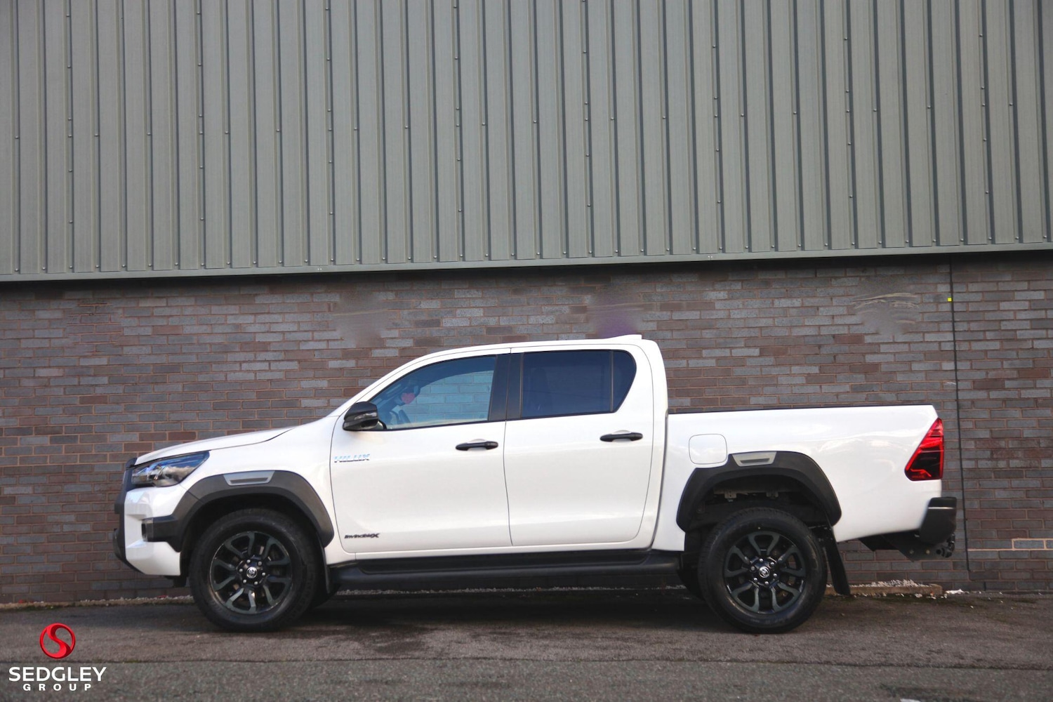 Used Toyota Hilux 2024 for sale - 76349911: Photo 2