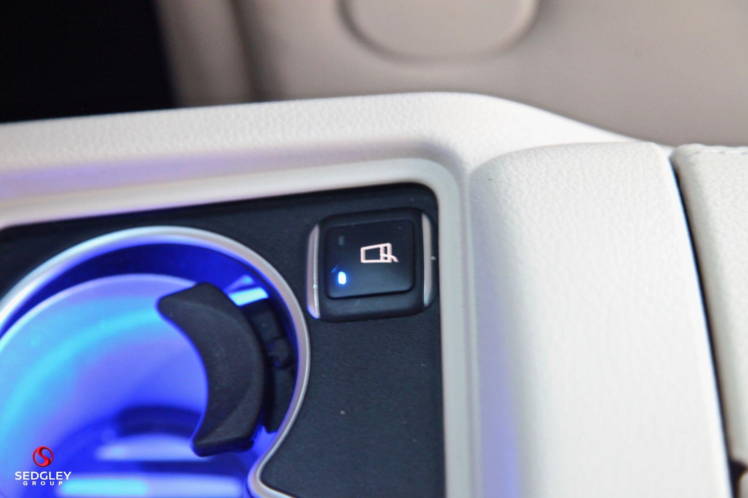 Used Mercedes-Benz V-Class 2020 for sale - 76965316: Photo 41