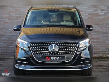 Used Mercedes-Benz V-Class 2020 for sale - 76965316: Photo