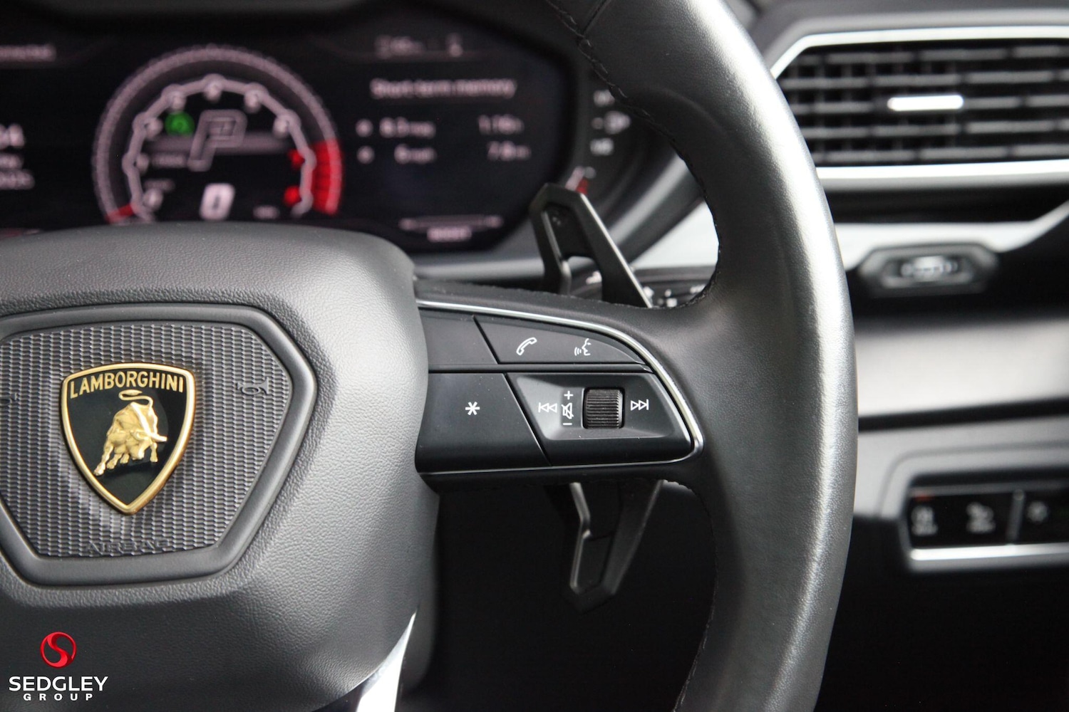 Used Lamborghini Urus 2021 for sale - 76137857: Photo 24
