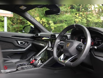 Used Lamborghini Urus 2021 for sale - 76137857: Photo 4