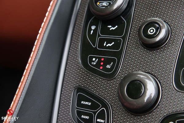 Used Aston Martin Vanquish for sale - 75564409: Photo 46