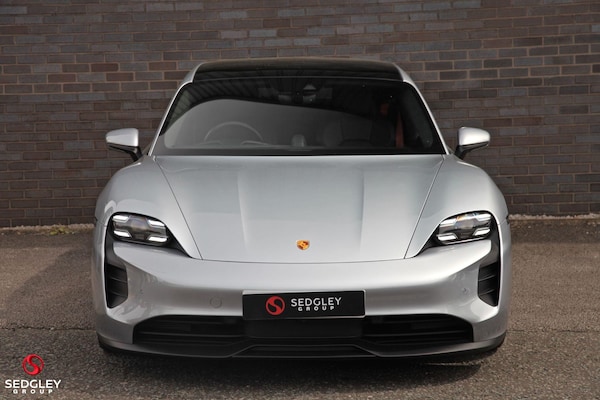 Used Porsche Taycan 2022 for sale - 74498347: Photo 2