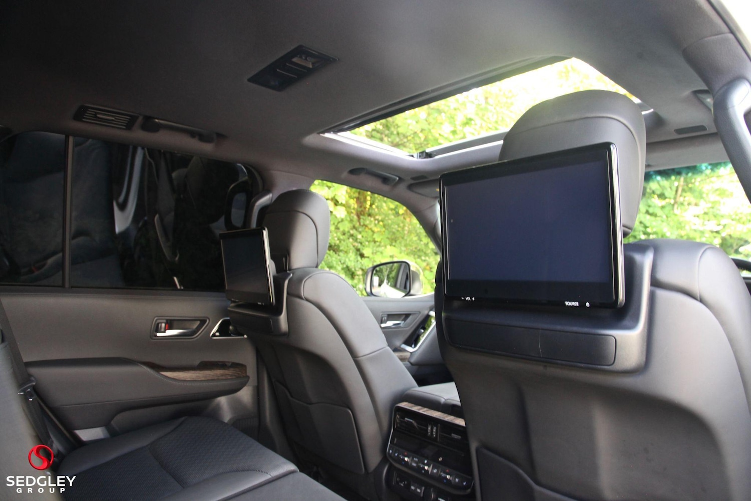 Used Toyota Land Cruiser 2024 for sale - 76388966: Photo 24