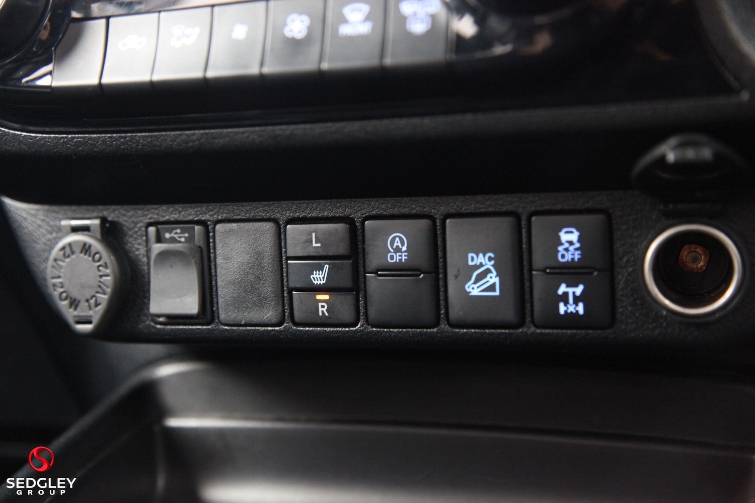 Used Toyota Hilux 2023 for sale - 77131322: Photo 31