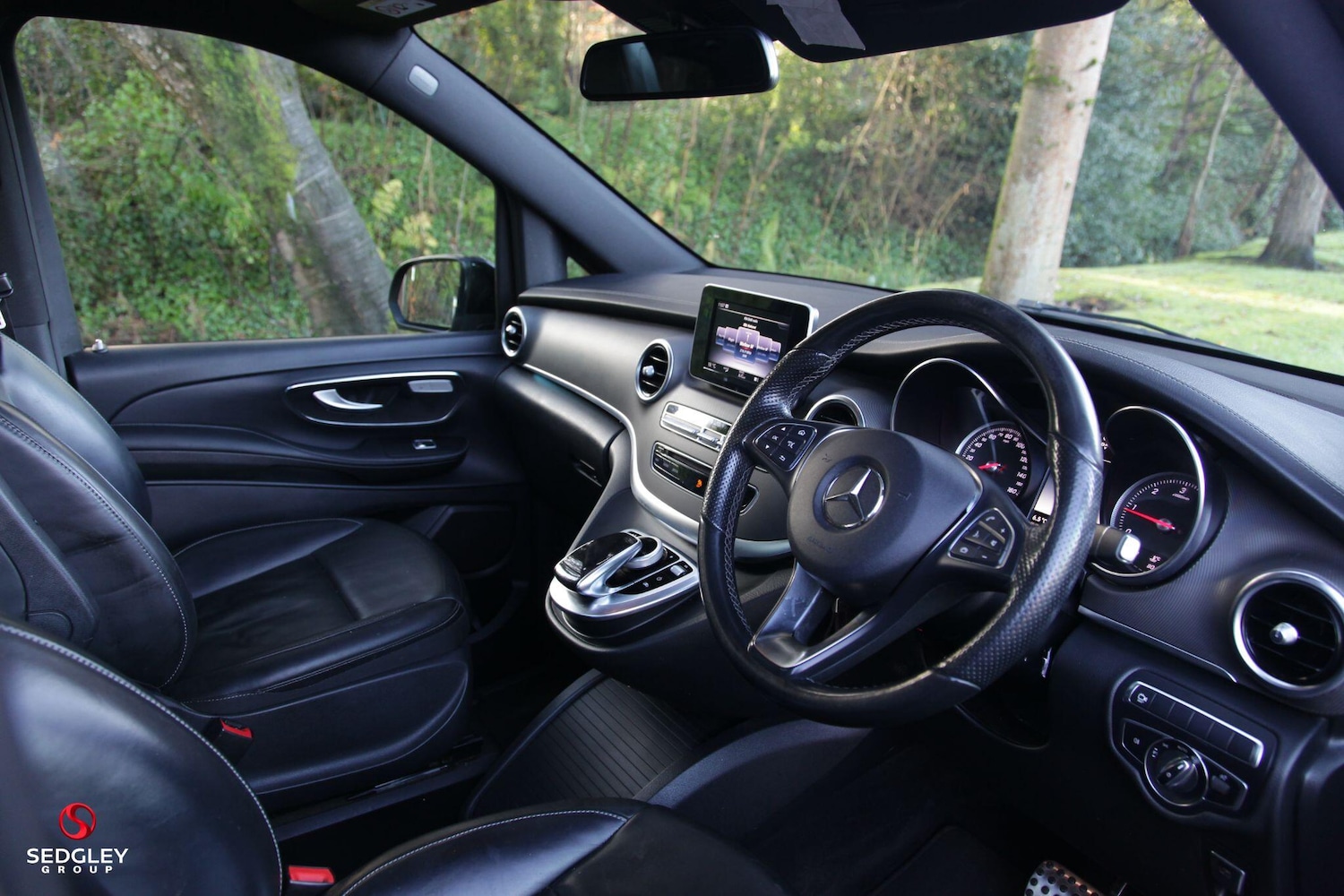 Used Mercedes-Benz V-Class 2017 for sale - 76898695: Photo 11