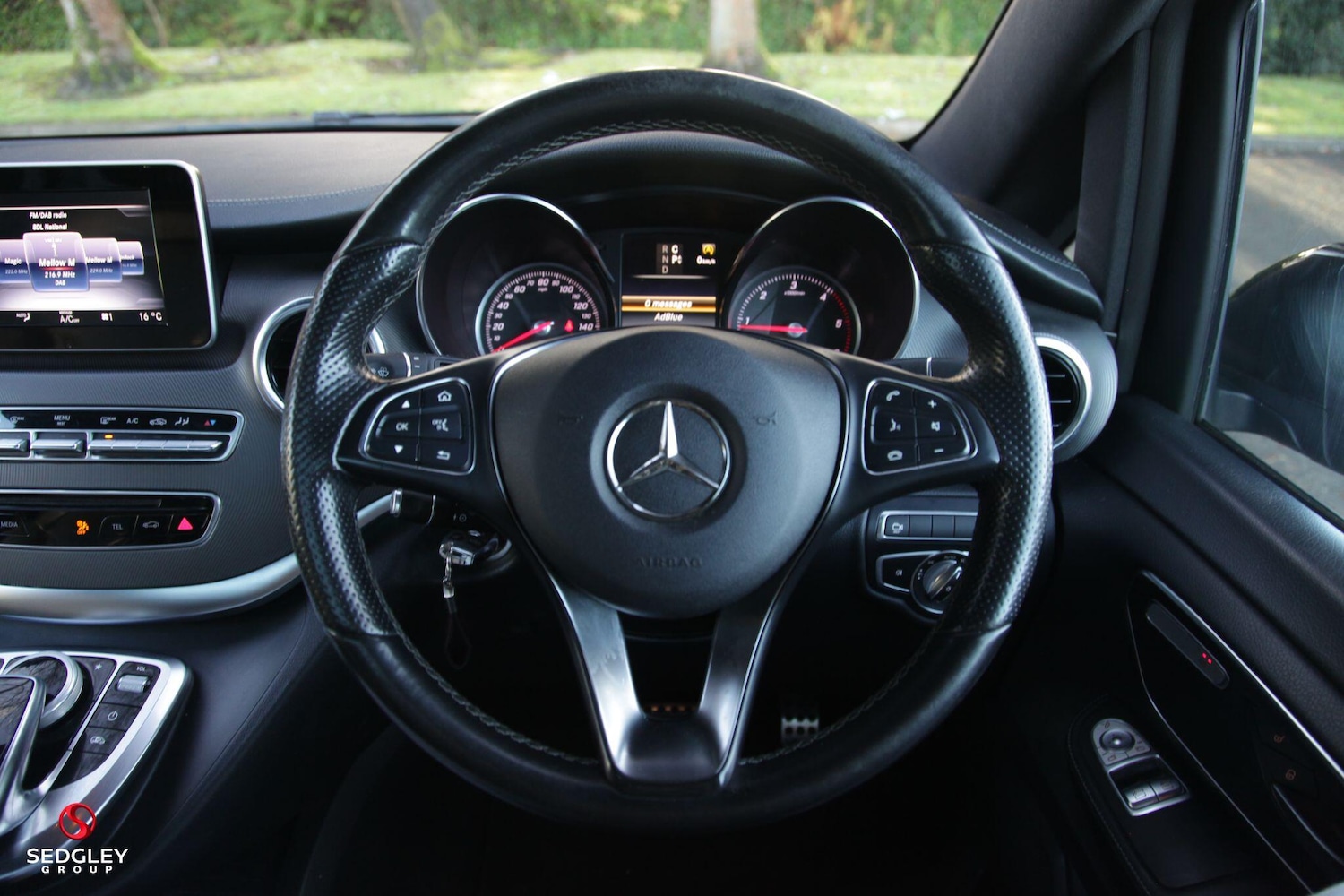 Used Mercedes-Benz V-Class 2017 for sale - 76898695: Photo 13