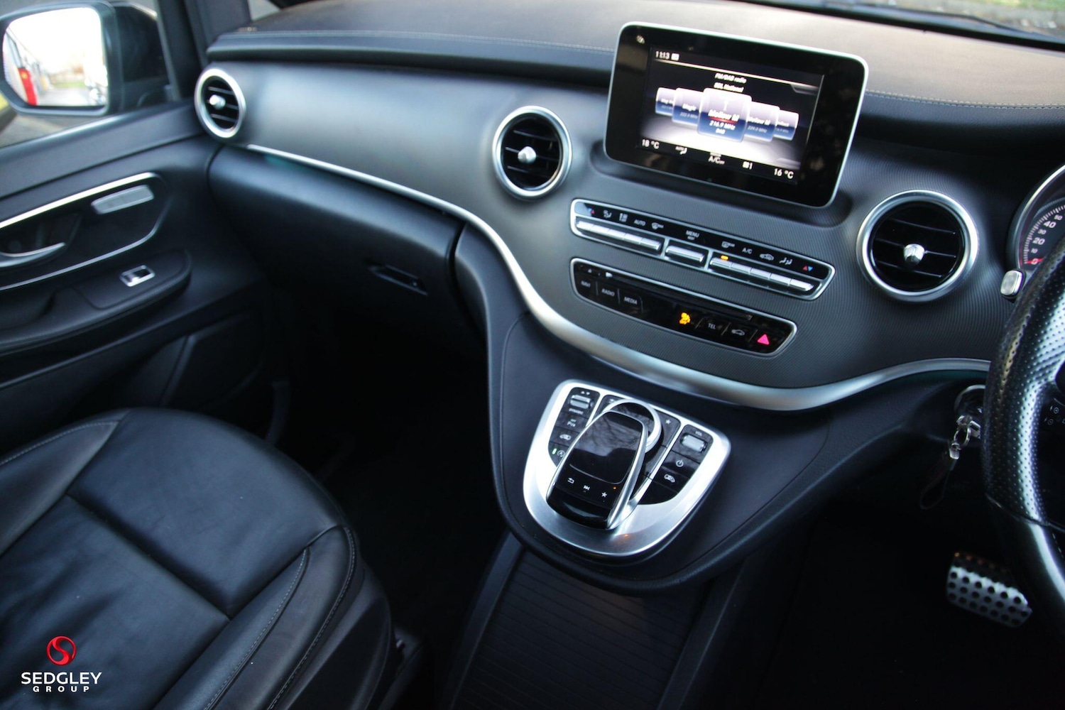 Used Mercedes-Benz V-Class 2017 for sale - 76898695: Photo 20