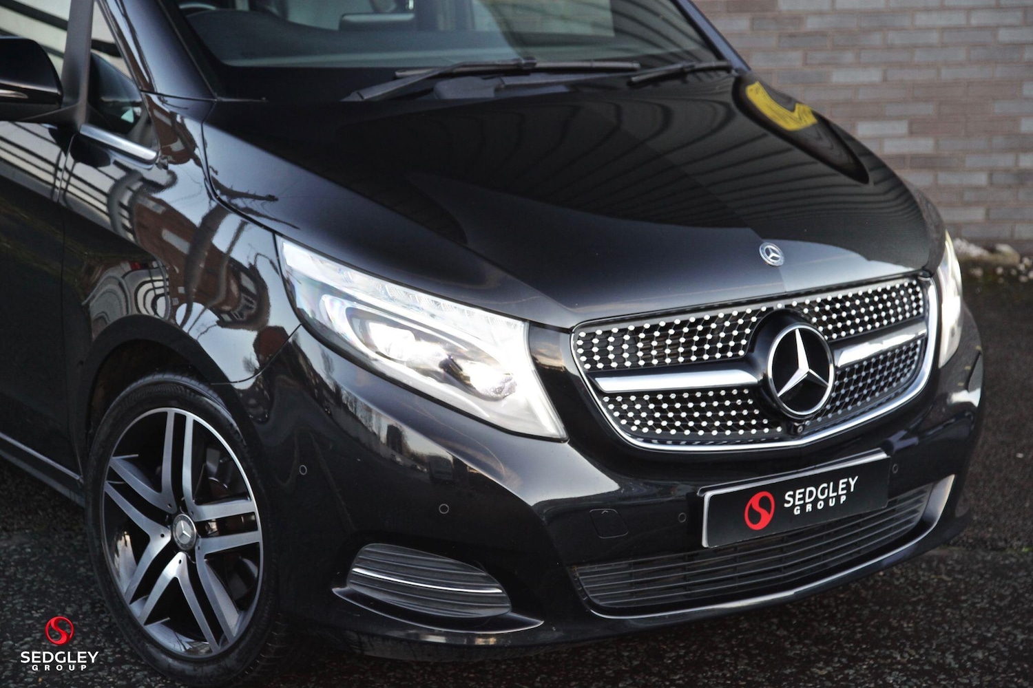 Used Mercedes-Benz V-Class 2017 for sale - 76898695: Photo 8