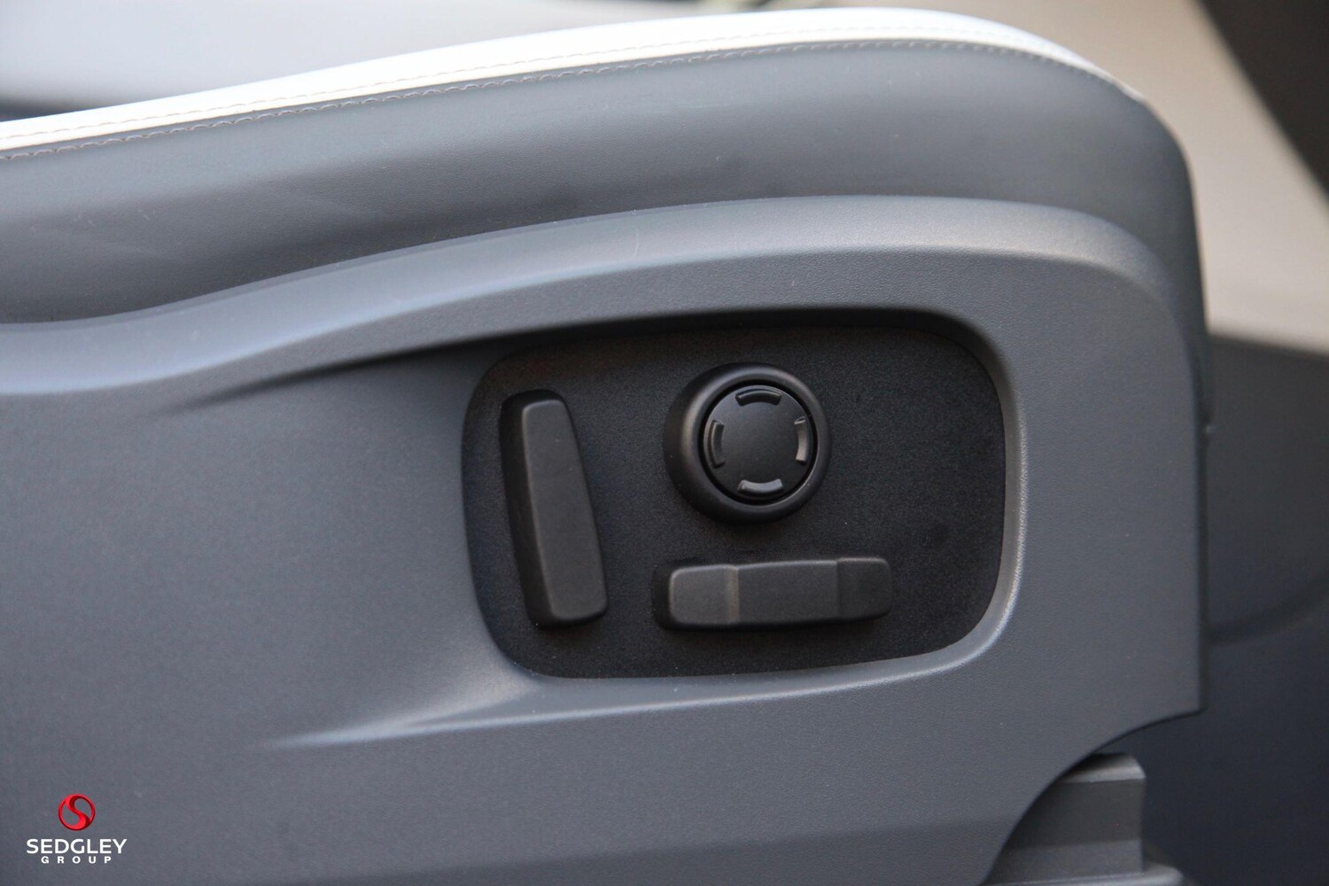 Used Land Rover Defender 2025 for sale - 77854209: Photo 20