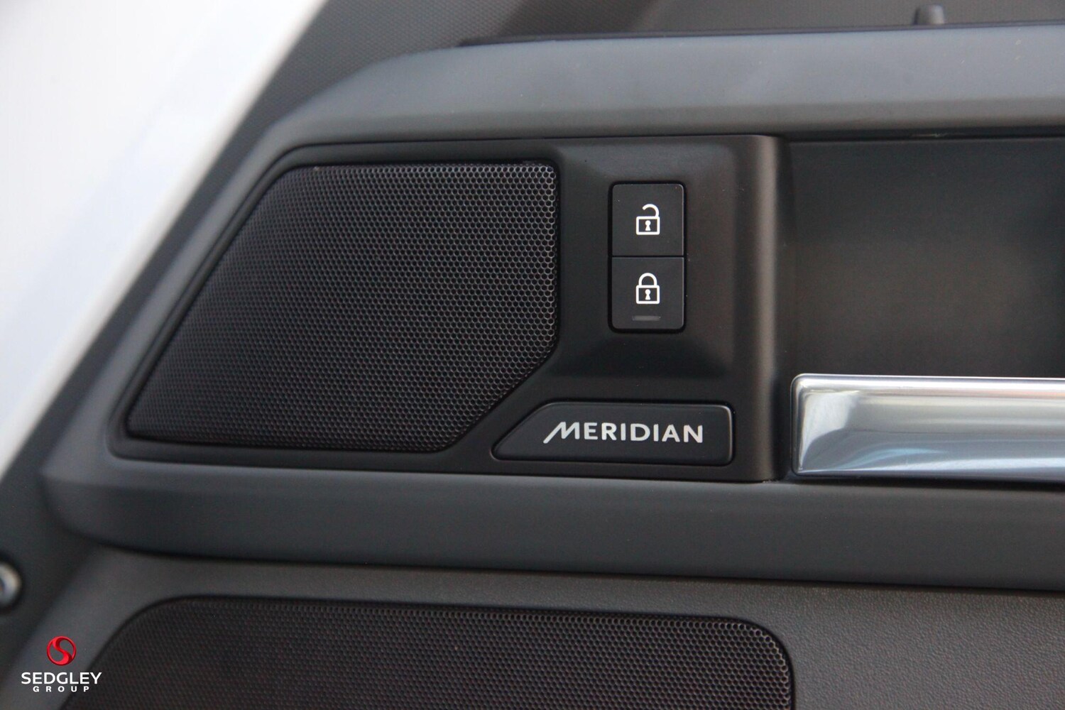 Used Land Rover Defender 2025 for sale - 77854209: Photo 31