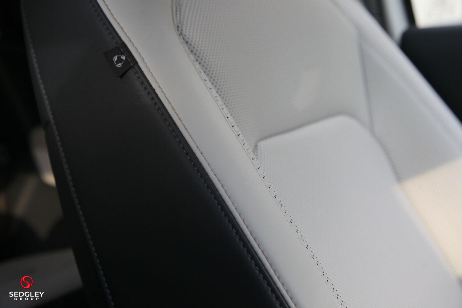 Used Land Rover Defender 2025 for sale - 77854209: Photo 32