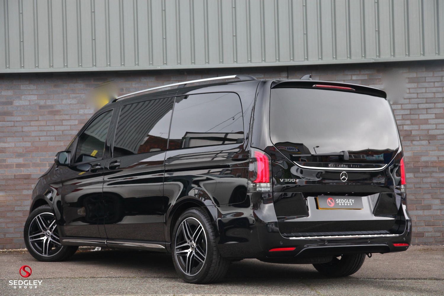 Used Mercedes-Benz V-Class for sale - 77808611: Photo 2