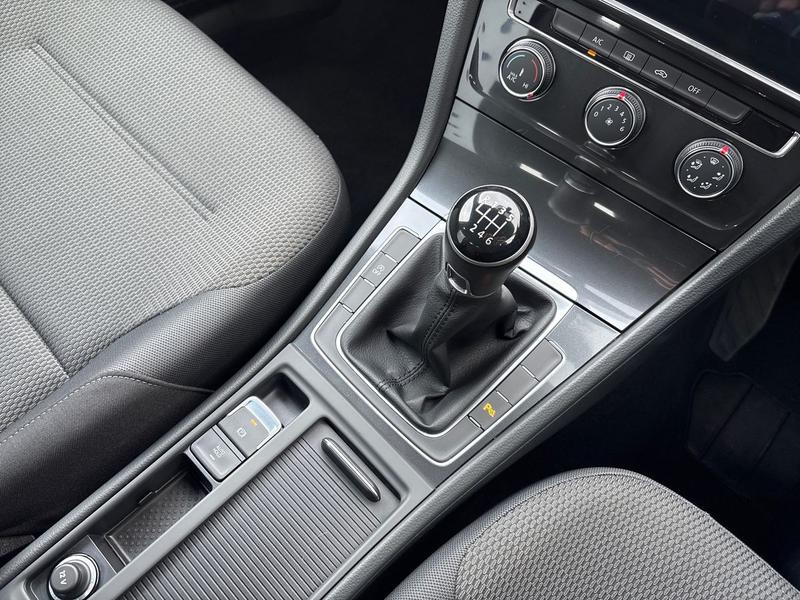 Used Volkswagen Golf 2018 for sale - 77770590: Photo 30