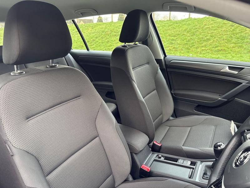Used Volkswagen Golf 2018 for sale - 77770590: Photo 33