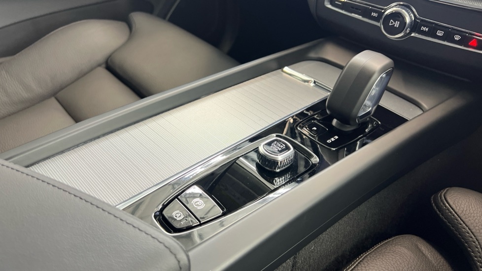 Used Volvo XC60 2025 for sale - 77261608: Photo 24