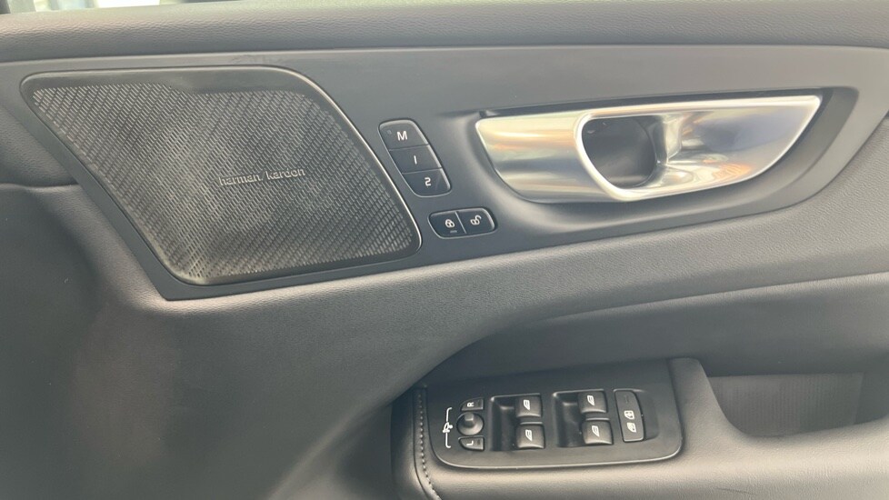 Used Volvo XC60 2025 for sale - 77261608: Photo 28